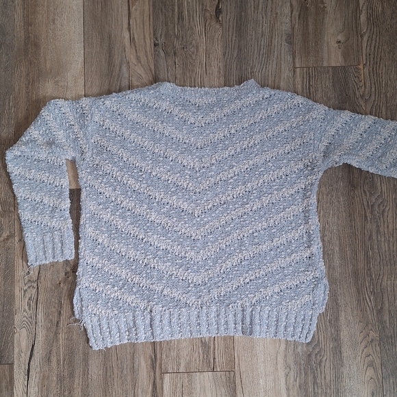 Blue and White Sweater - Picture 6 of 6